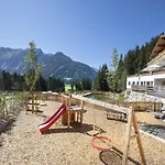 Chalet Family Escape In The Alps Neukirchen am Großvenediger