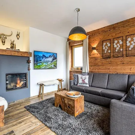 Family Escape In The Alps 샬레 *