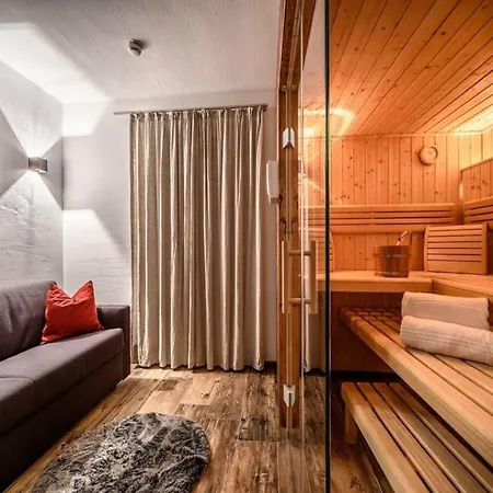 Family Escape In The Alps * Neukirchen am Großvenediger