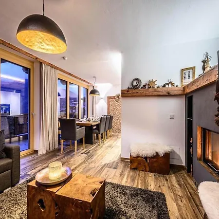 Family Escape In The Alps * Neukirchen am Großvenediger