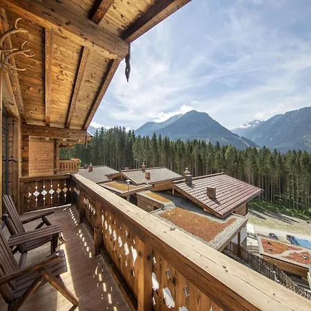 Family Escape In The Alps 샬레